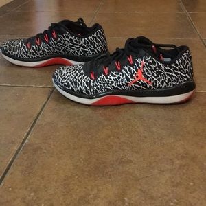 Jordan Trainer Low Zebra Print Size 5.5 Y sale